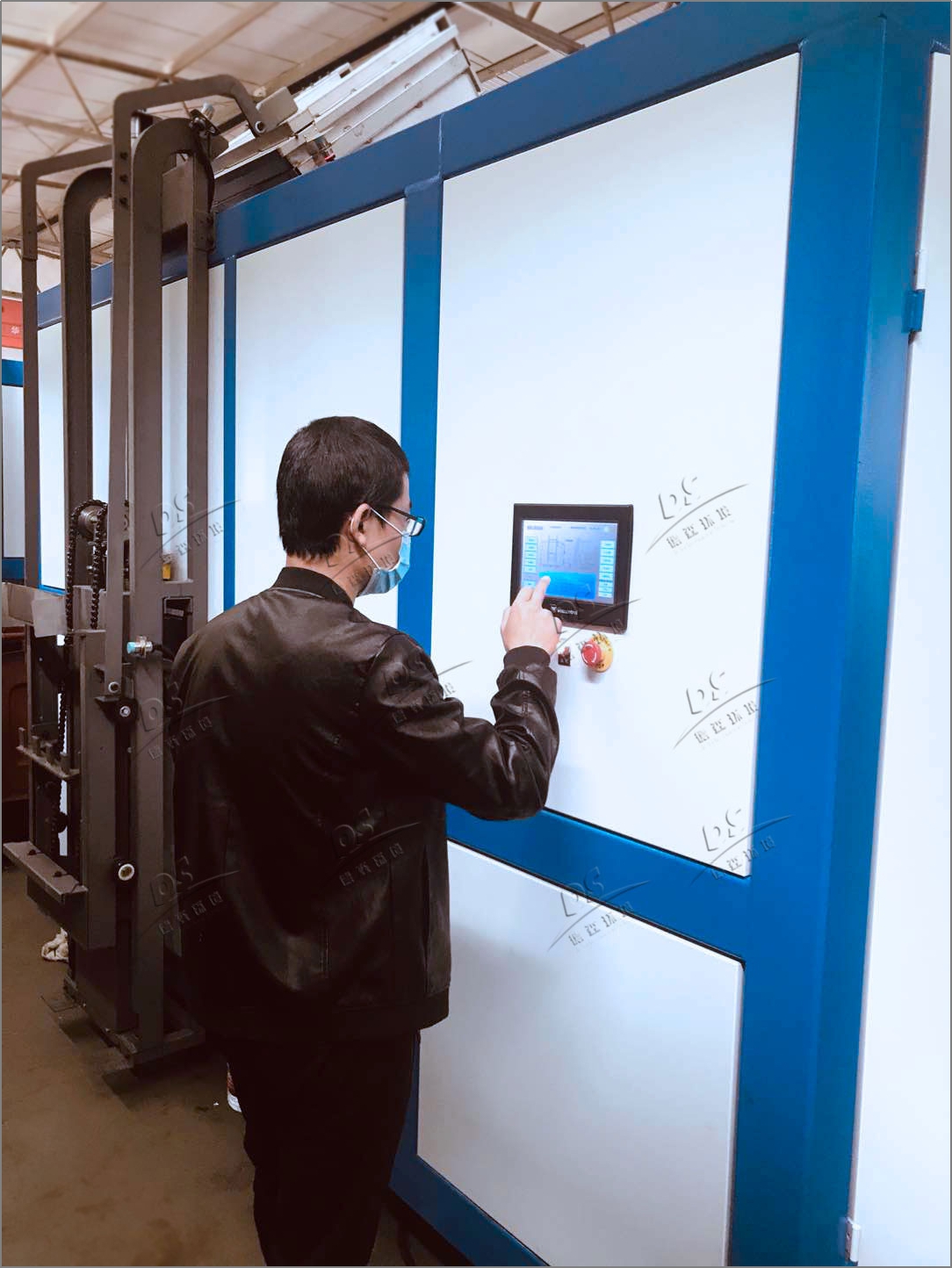 有機(jī)餐廚垃圾處理機(jī)實操